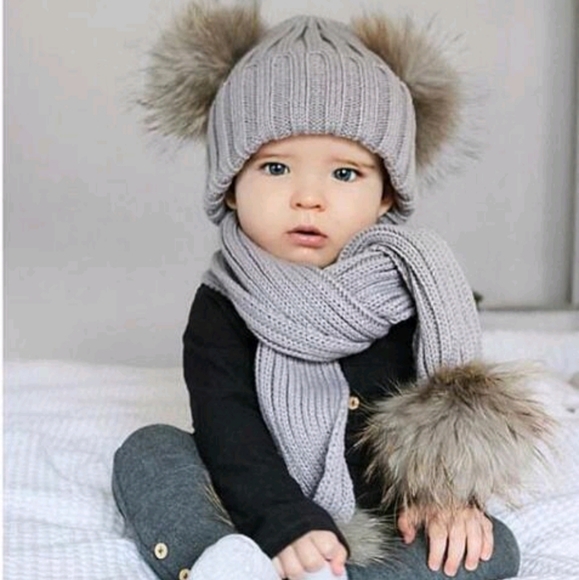 Cassandra's Milan Chic Boutique Other - NWT Kids Hand Knitted Grey Hat and Scarf Set